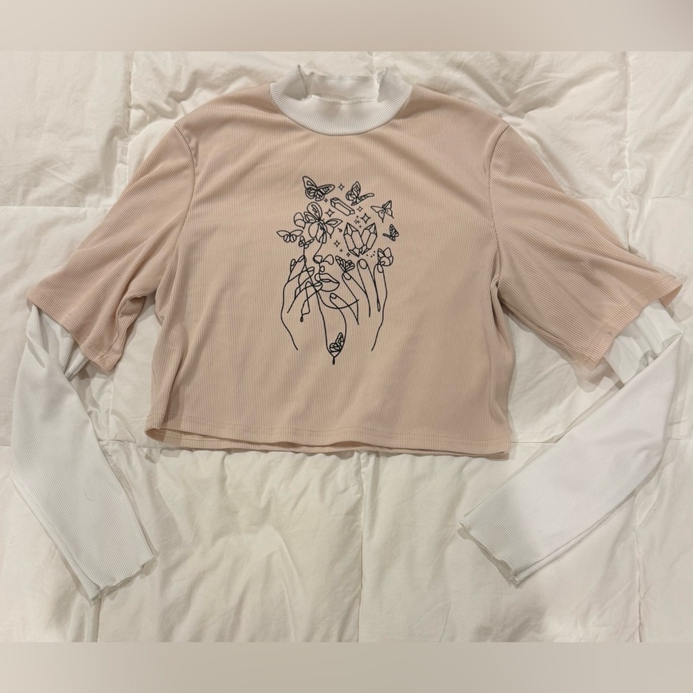 ROMWE Beige Butterfly Print Crop Top